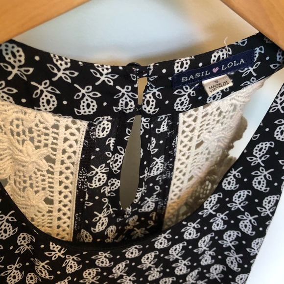 Basil Lola Shift Printed Dress with Boho Lace Detail - Picture 2 of 5